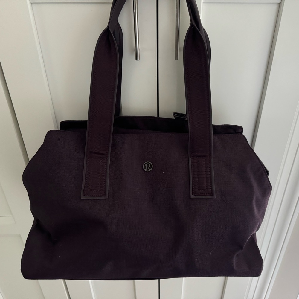 Lululemon duffle bag